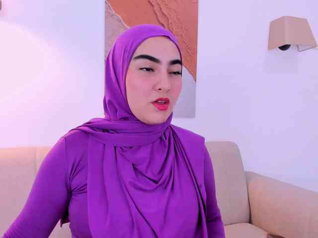 Malika-Noor webcam