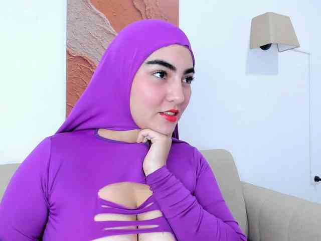 Malika-Noor webcam