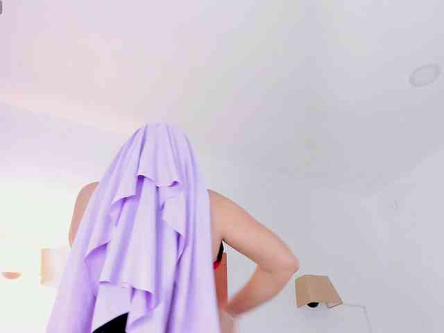 Malika-Noor webcam