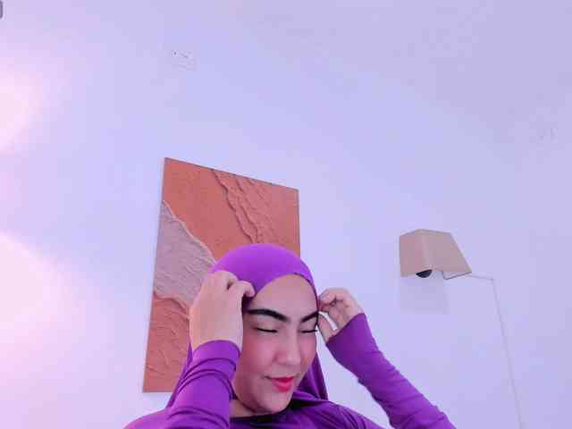 Malika-Noor webcam