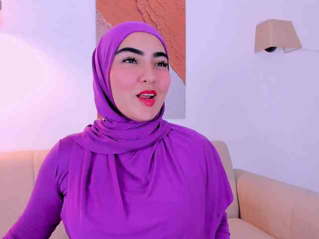 Malika-Noor webcam