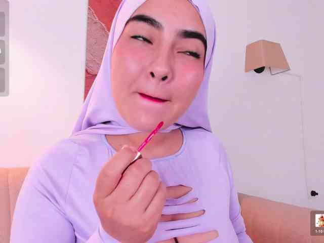 Malika-Noor webcam
