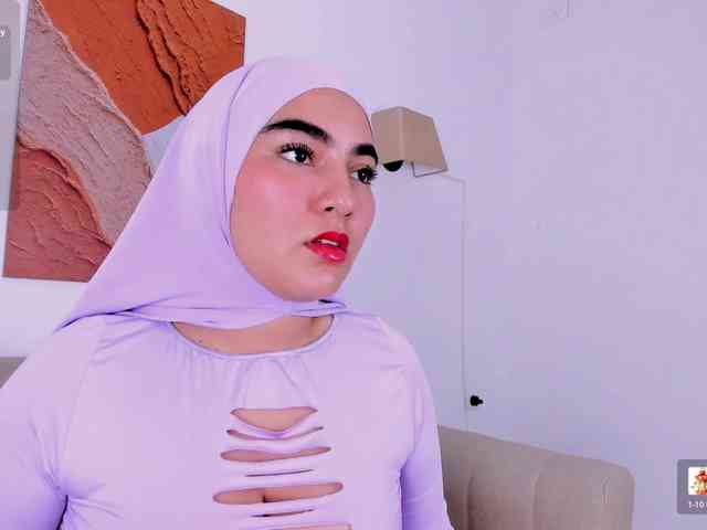 Malika-Noor webcam