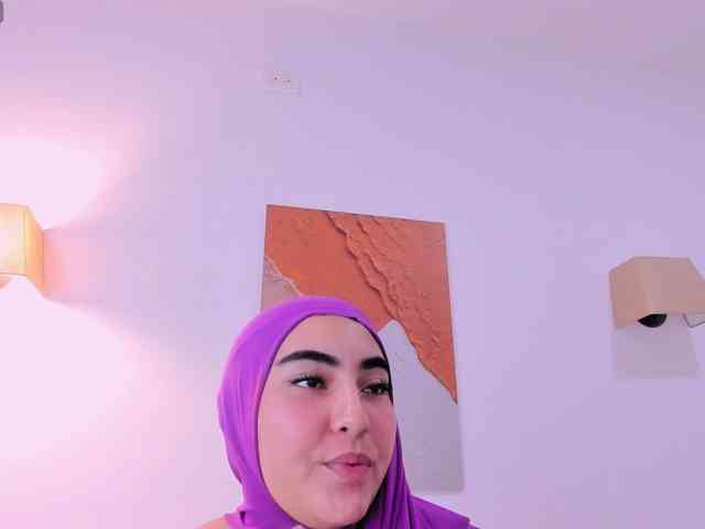 Malika-Noor webcam