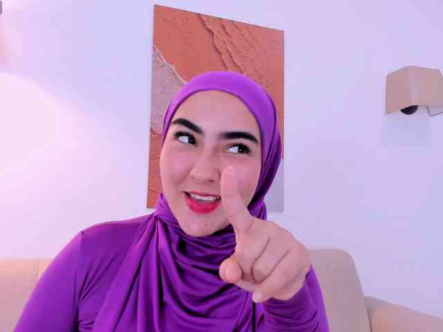 Malika-Noor webcam