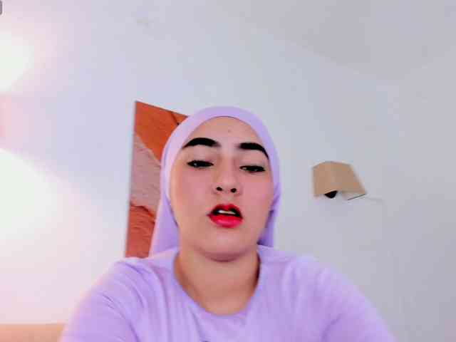 Malika-Noor webcam