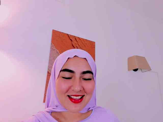 Malika-Noor webcam