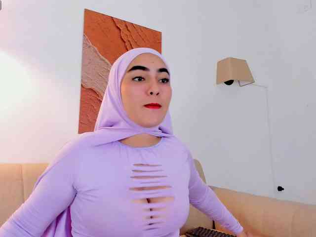 Malika-Noor webcam