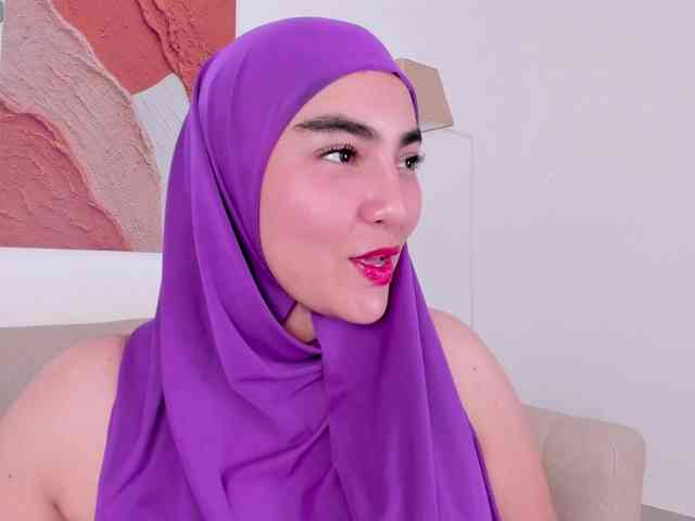 Malika-Noor webcam