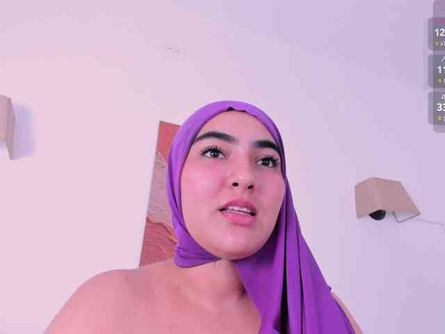 Malika-Noor webcam