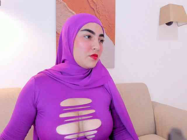 Malika-Noor webcam