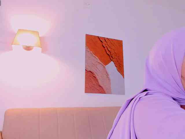 Malika-Noor webcam
