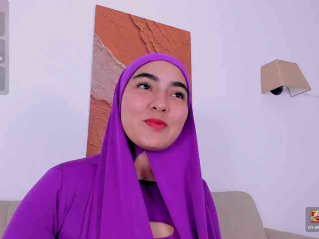 Malika-Noor webcam