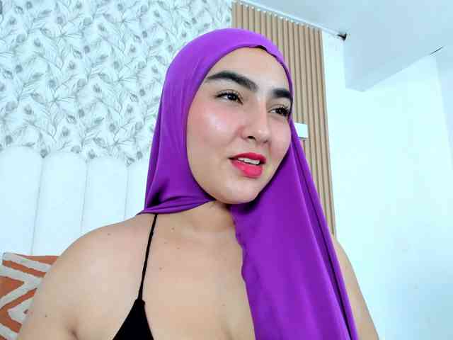 Malika-Noor webcam