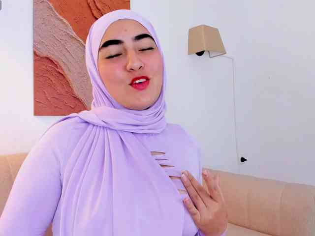 Malika-Noor webcam