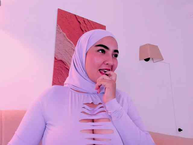 Malika-Noor webcam