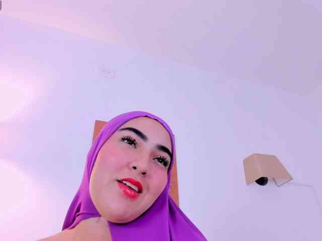 Malika-Noor webcam