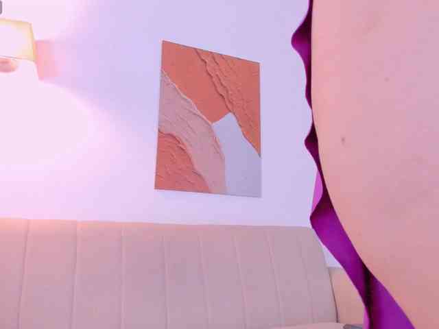 Malika-Noor webcam