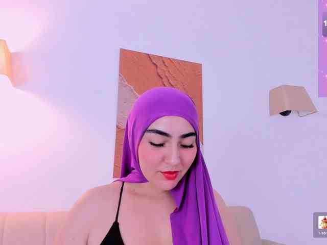 Malika-Noor webcam