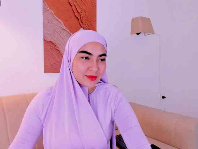 Malika-Noor webcam
