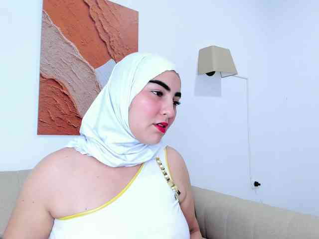 Malika-Noor webcam