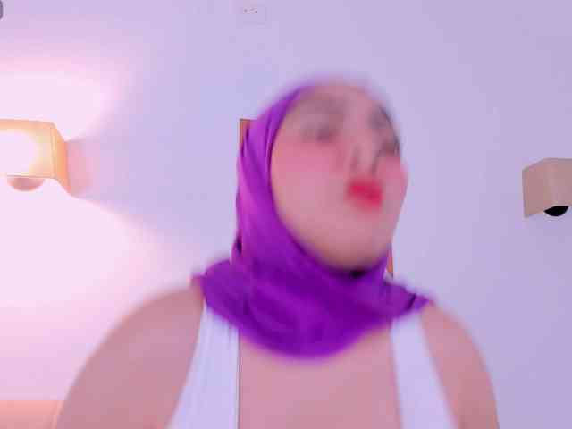 Malika-Noor webcam