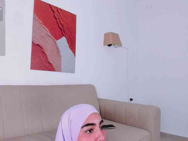 Malika-Noor webcam
