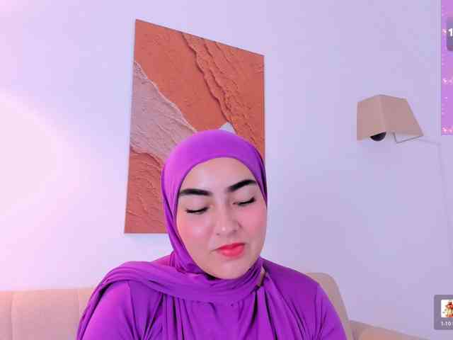 Malika-Noor webcam