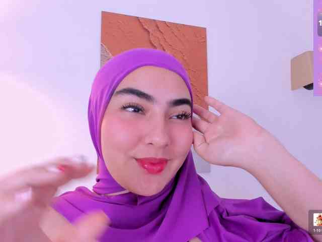 Malika-Noor webcam