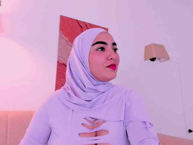Malika-Noor webcam