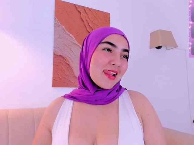 Malika-Noor webcam