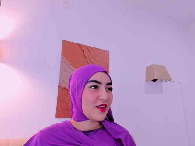 Malika-Noor webcam