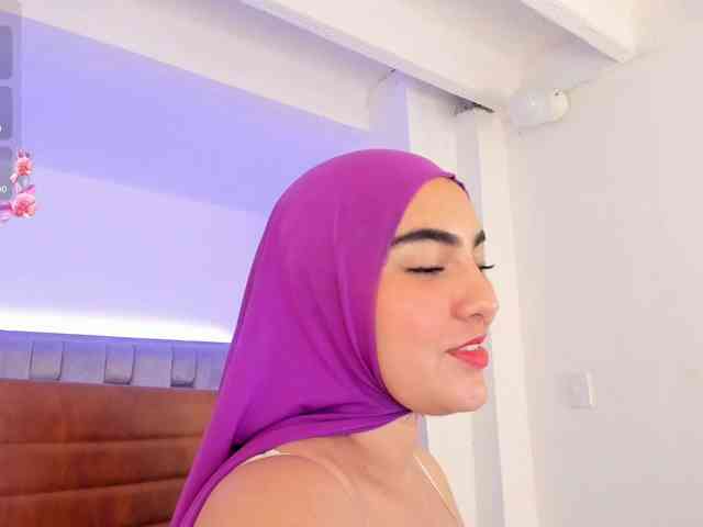 Malika-Noor webcam
