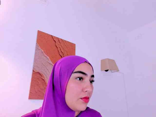 Malika-Noor webcam