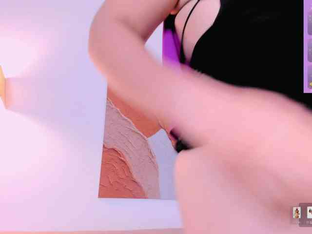 Malika-Noor webcam