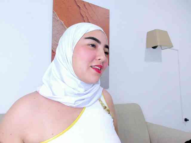 Malika-Noor webcam