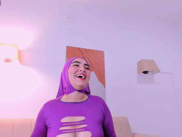 Malika-Noor webcam