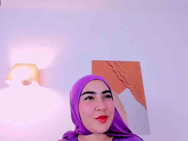 Malika-Noor webcam