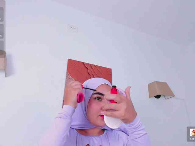 Malika-Noor webcam