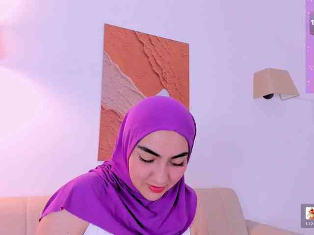 Malika-Noor webcam