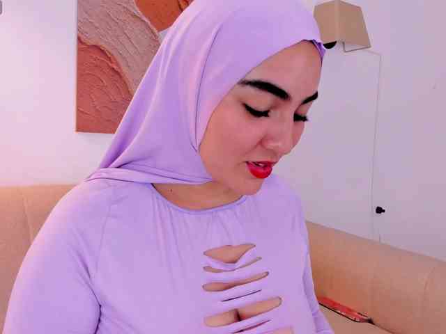 Malika-Noor webcam
