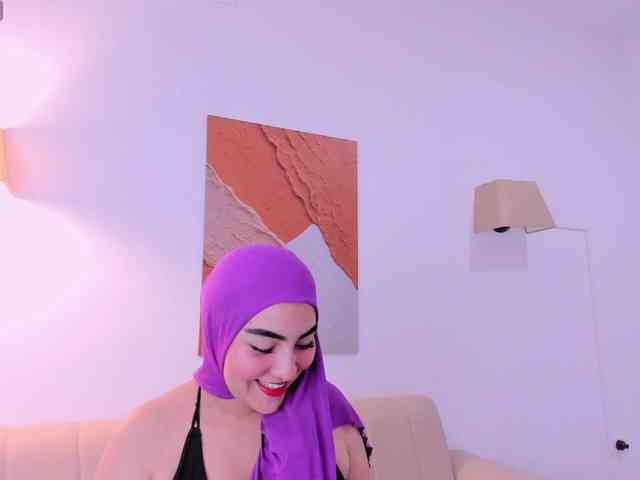 Malika-Noor webcam