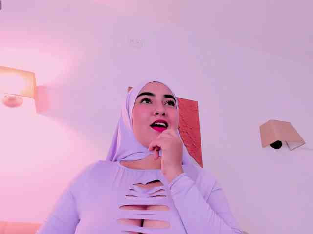 Malika-Noor webcam