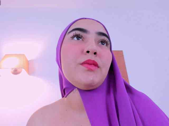 Malika-Noor webcam