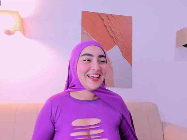 Malika-Noor webcam