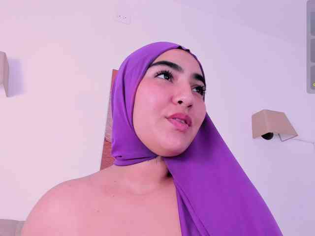 Malika-Noor webcam