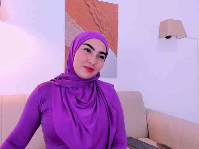 Malika-Noor webcam