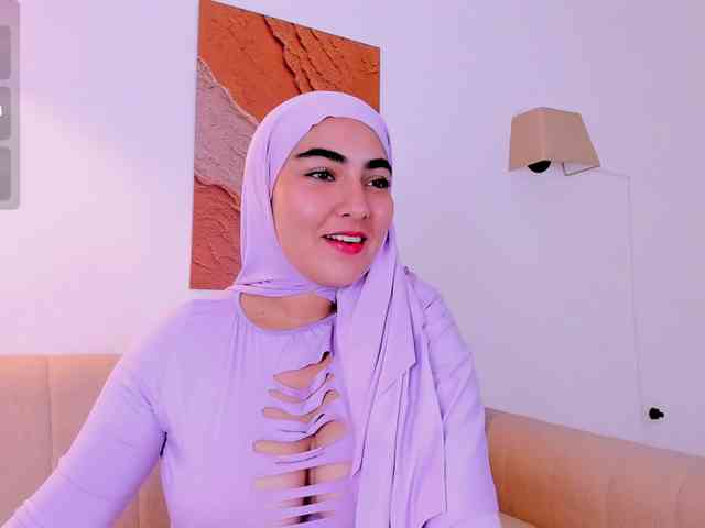Malika-Noor webcam