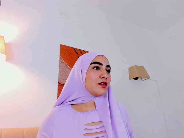 Malika-Noor webcam