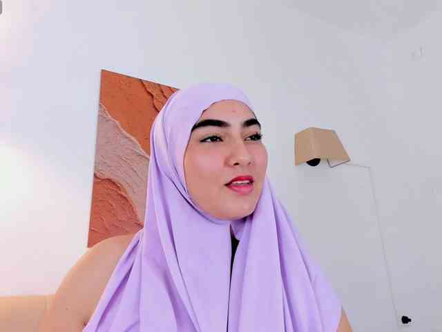 Malika-Noor webcam